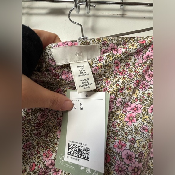 H&M Mid calf floral midi skirt - Picture 5 of 5